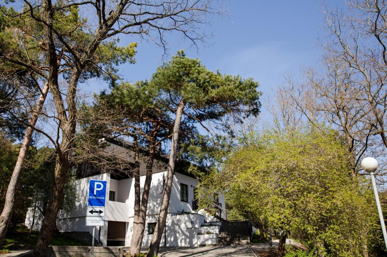 Dvi Nidos Hotel Buitenkant foto