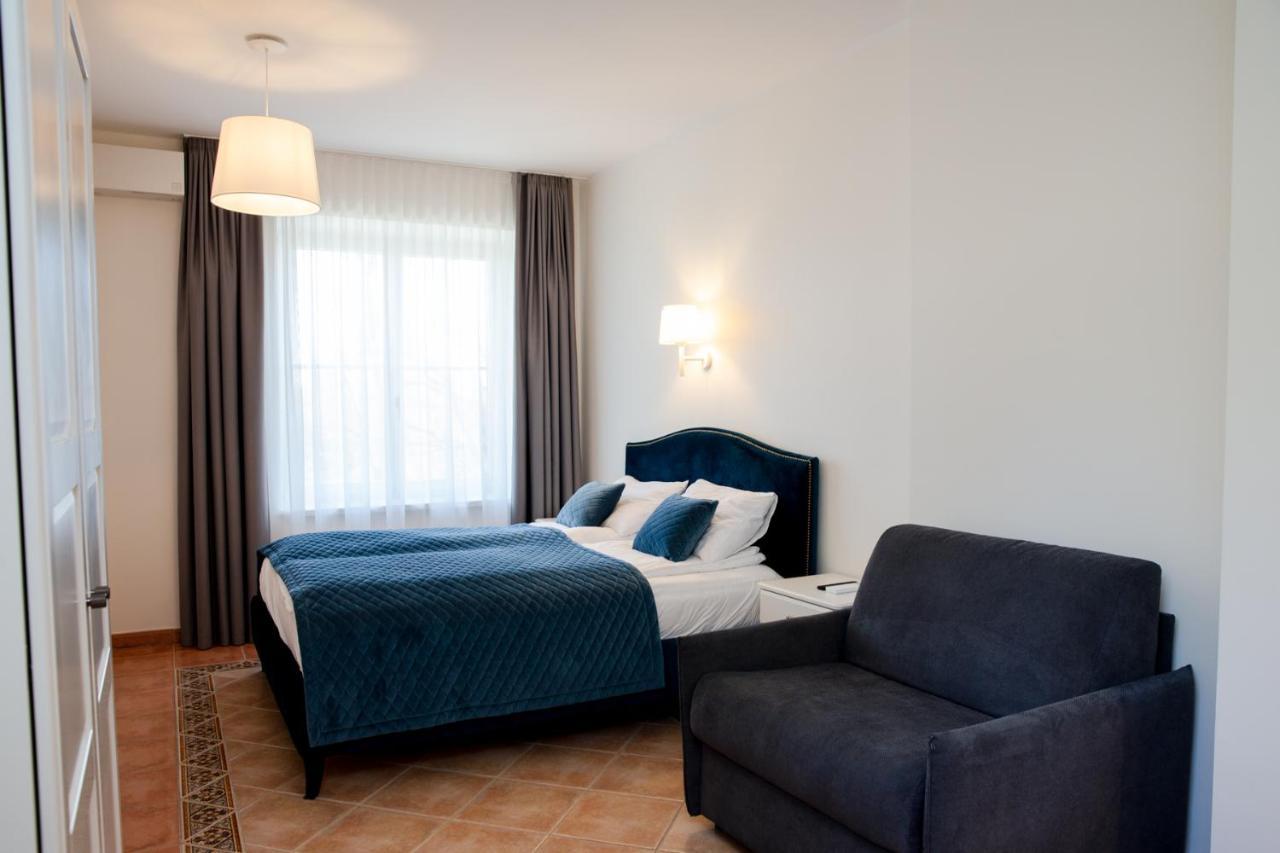Dvi Nidos Hotel Buitenkant foto
