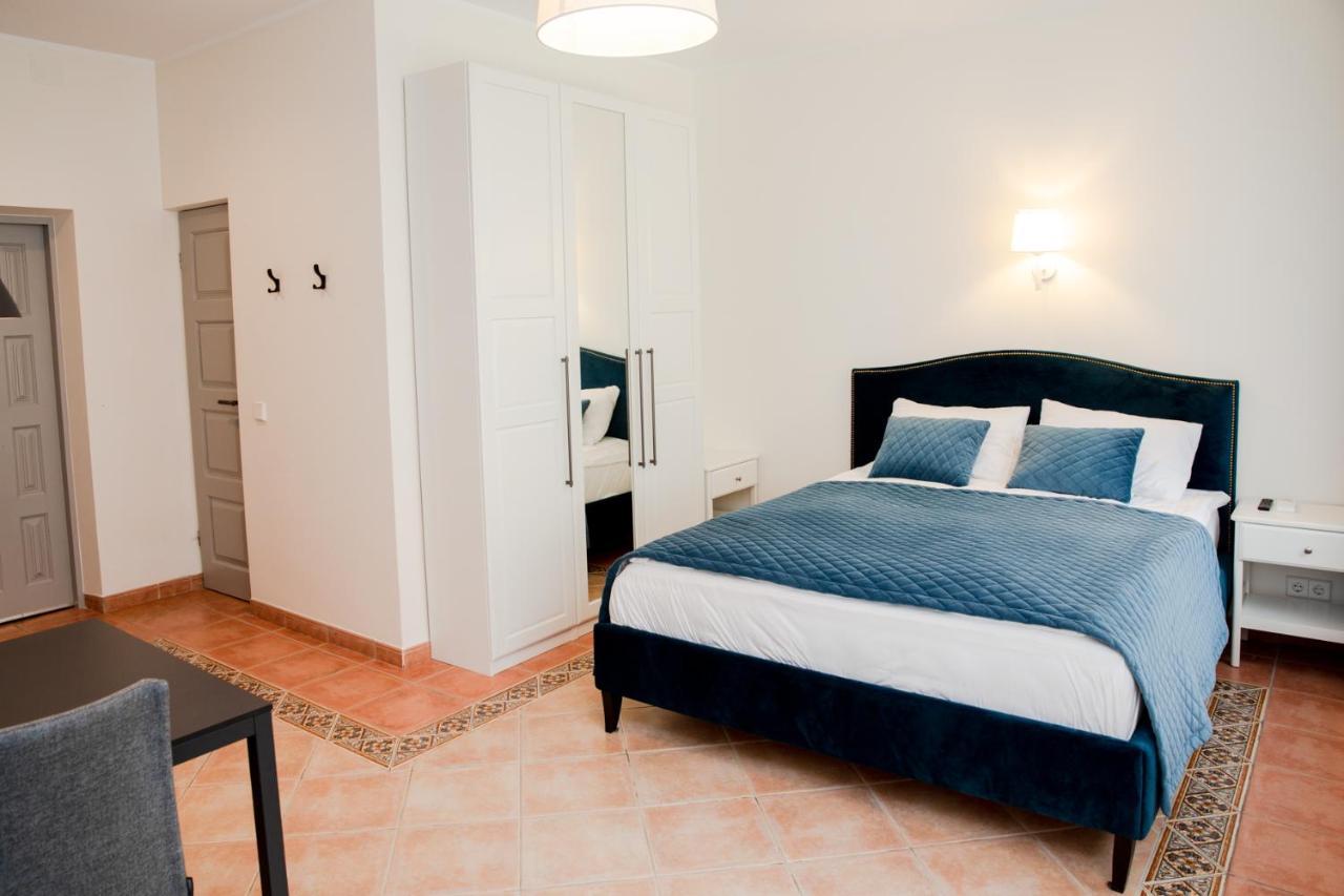 Dvi Nidos Hotel Buitenkant foto