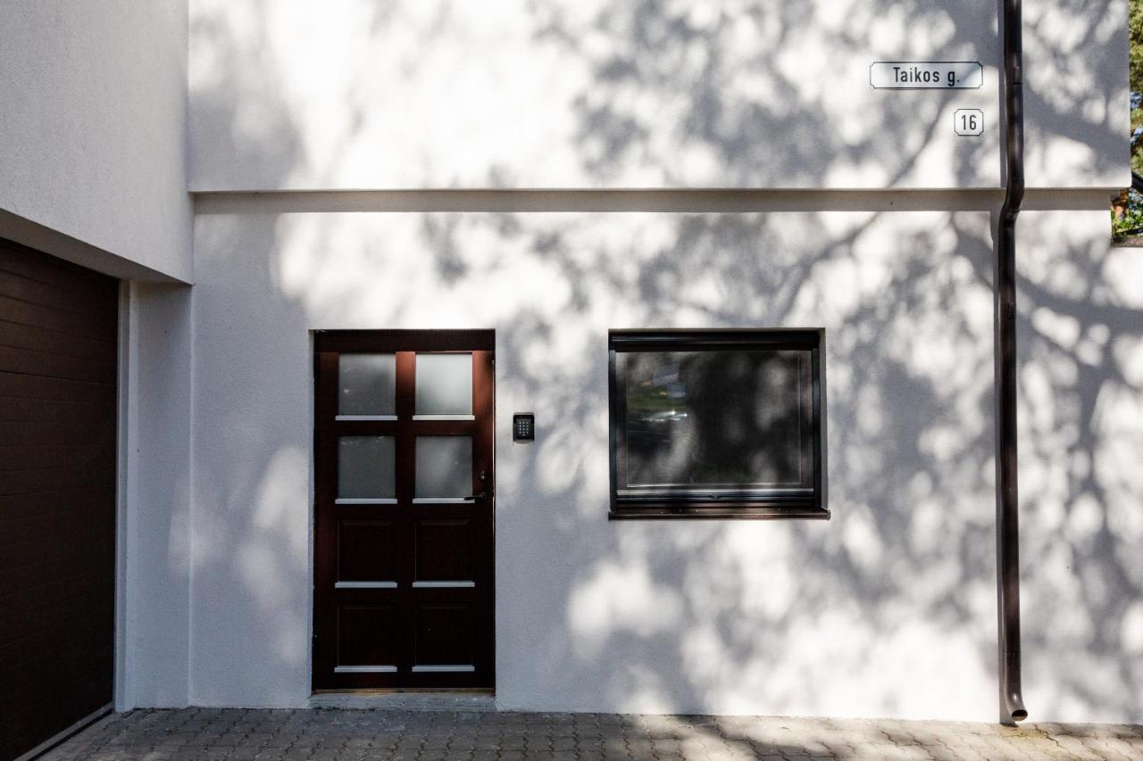 Dvi Nidos Hotel Buitenkant foto